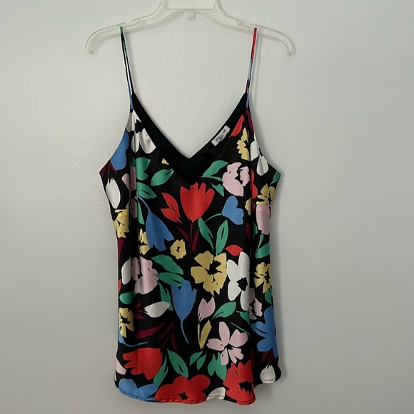 Flowery Patterned Silky Tank - Picture 3 of 8